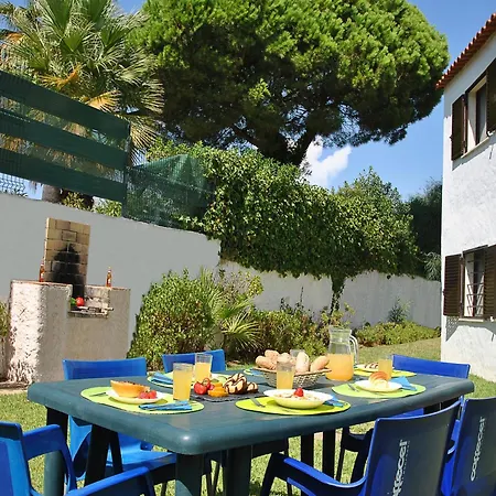 Villa In Santa Eulalia Near Praia Da Oura ヴィラ